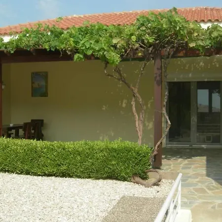 Villa Elia With Pool, Yurt And Sea Views